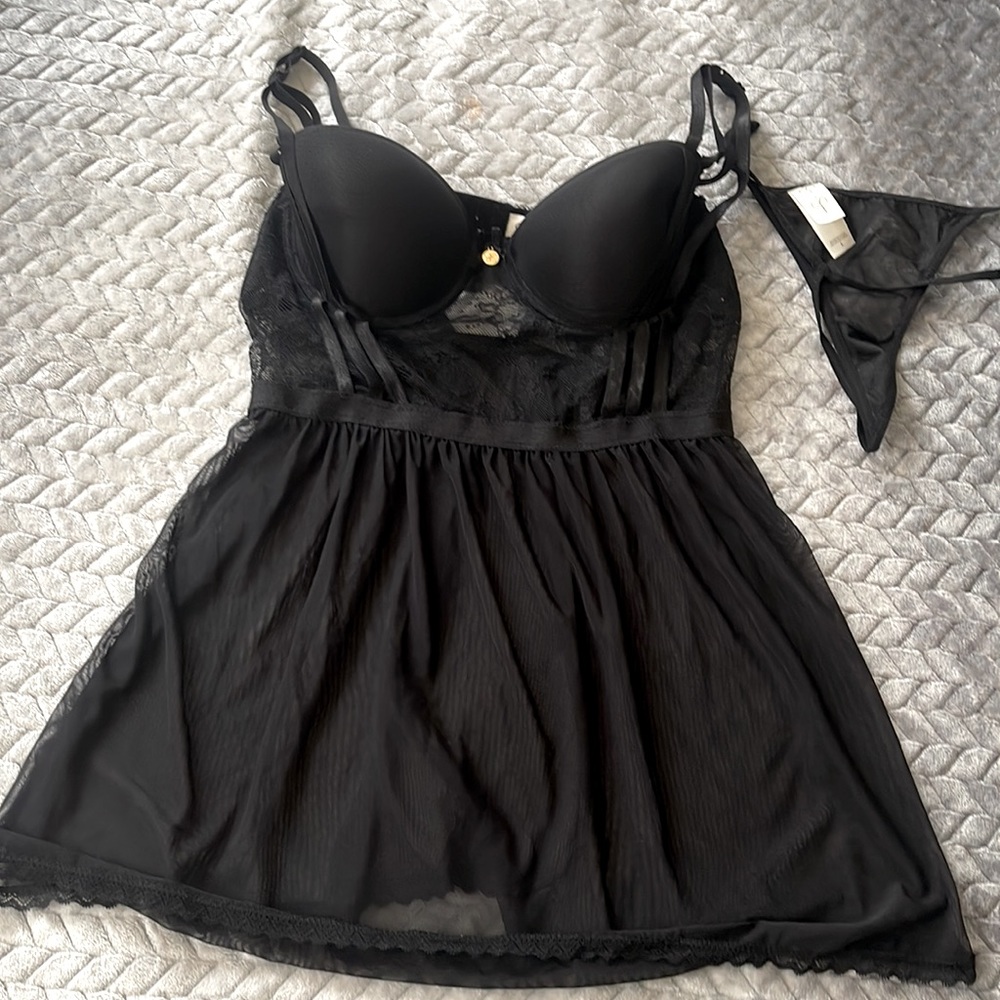 Jessica Simpson Women's Balconette Ruffle Babydoll & Thong Set